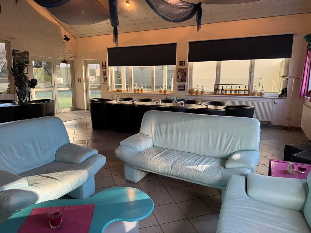 Entspannungsbereich für Gäste nach dem Tennis in Berwangen